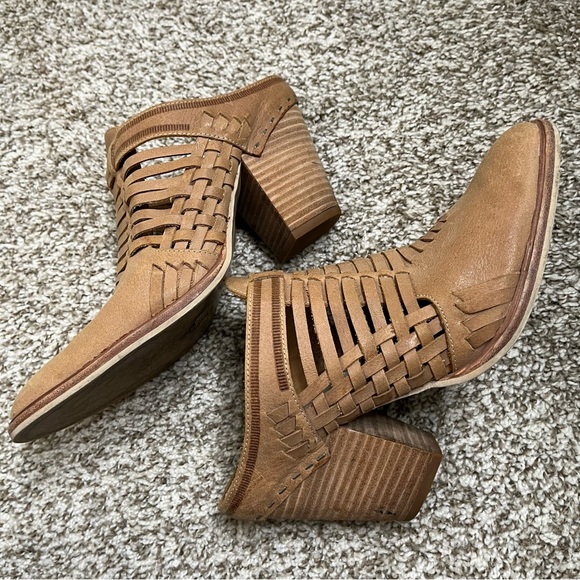 DOLCE VITA Camel Brown Almond Toe Block Heel Slip On Leather Mules Size 8.5 - Picture 2 of 8